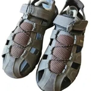 Leather hiking sandals